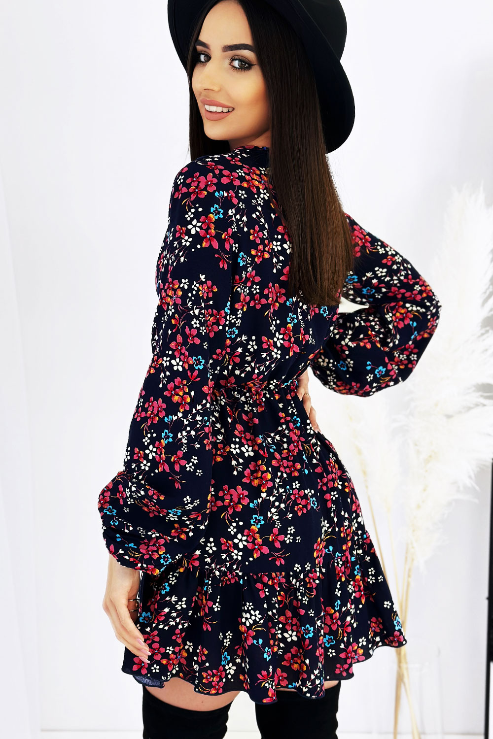 Mini sukienka w kwiaty Avena